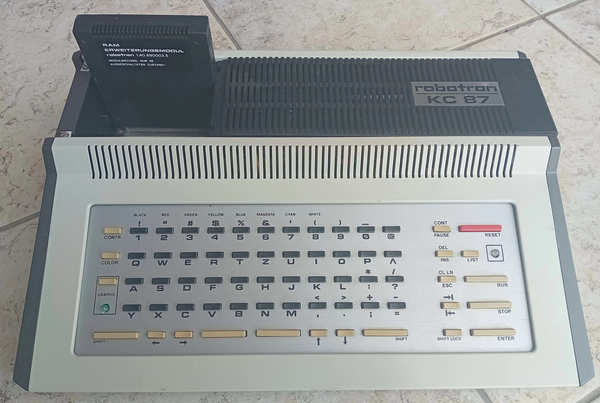 Robotron KC 87